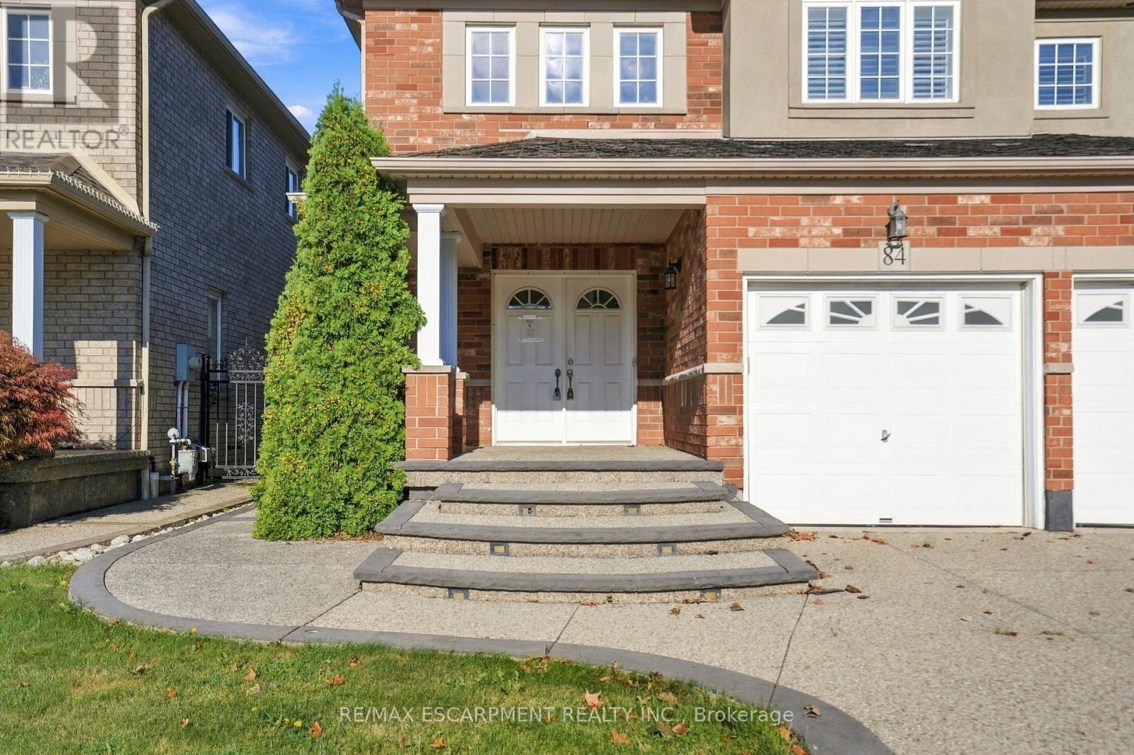 84 Deerborn Drive, Hamilton, Ontario  L8V 0A7 - Photo 4 - X13786854