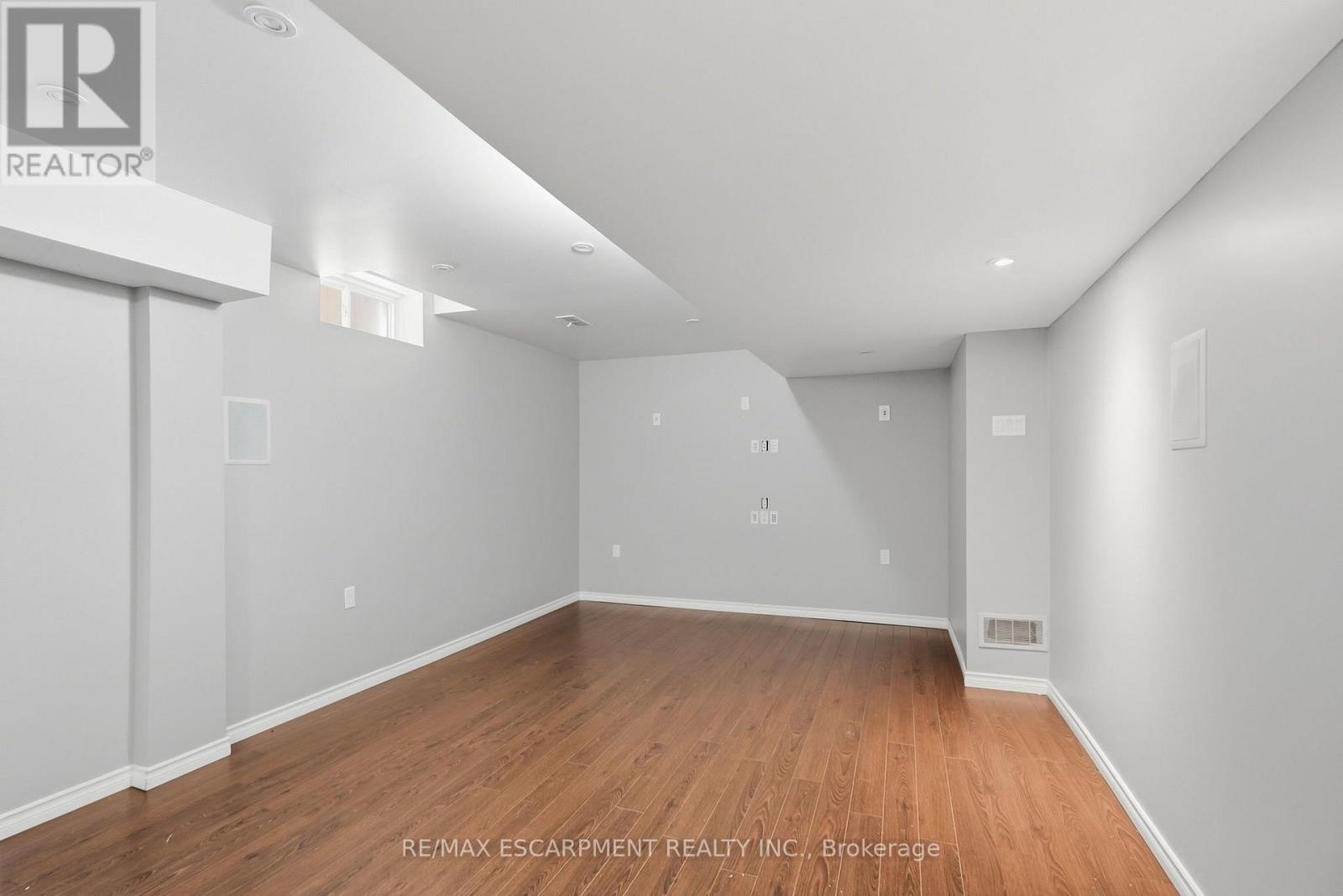 84 Deerborn Drive, Hamilton, Ontario  L8V 0A7 - Photo 41 - X13786854