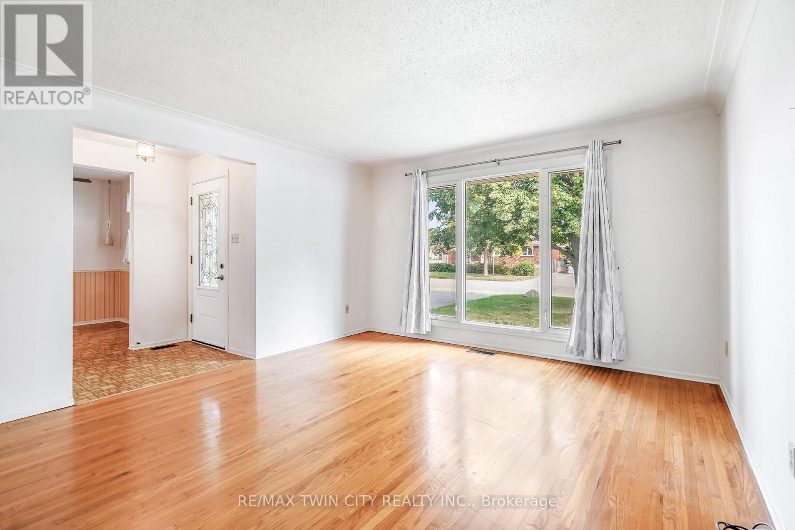 4 Waddington Street, Brantford, Ontario  N3R 2R1 - Photo 11 - X13786916