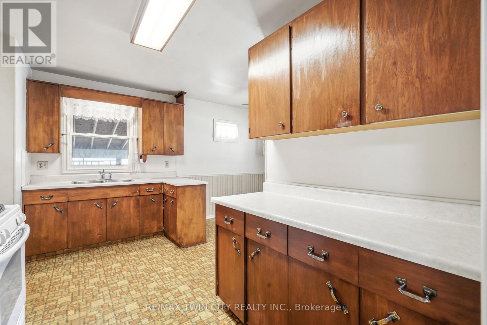 4 Waddington Street, Brantford, Ontario  N3R 2R1 - Photo 14 - X13786916