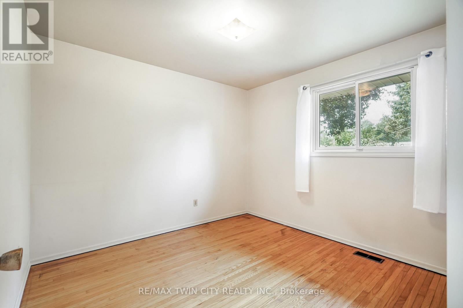 4 Waddington Street, Brantford, Ontario  N3R 2R1 - Photo 23 - X13786916