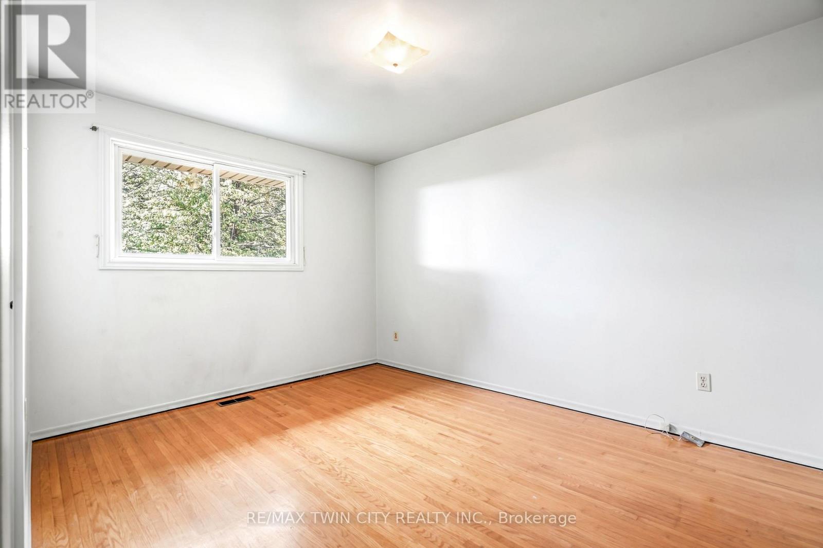 4 Waddington Street, Brantford, Ontario  N3R 2R1 - Photo 25 - X13786916