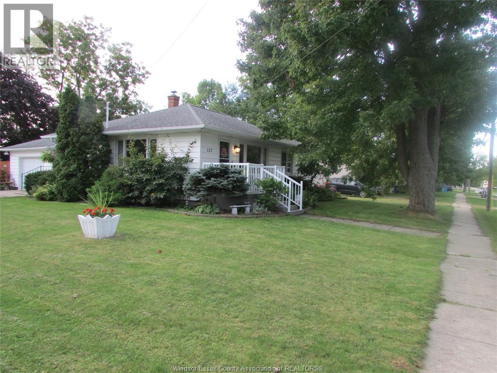 127 Baird Avenue, Wheatley, Ontario  N0P 2P0 - Photo 3 - 26022639