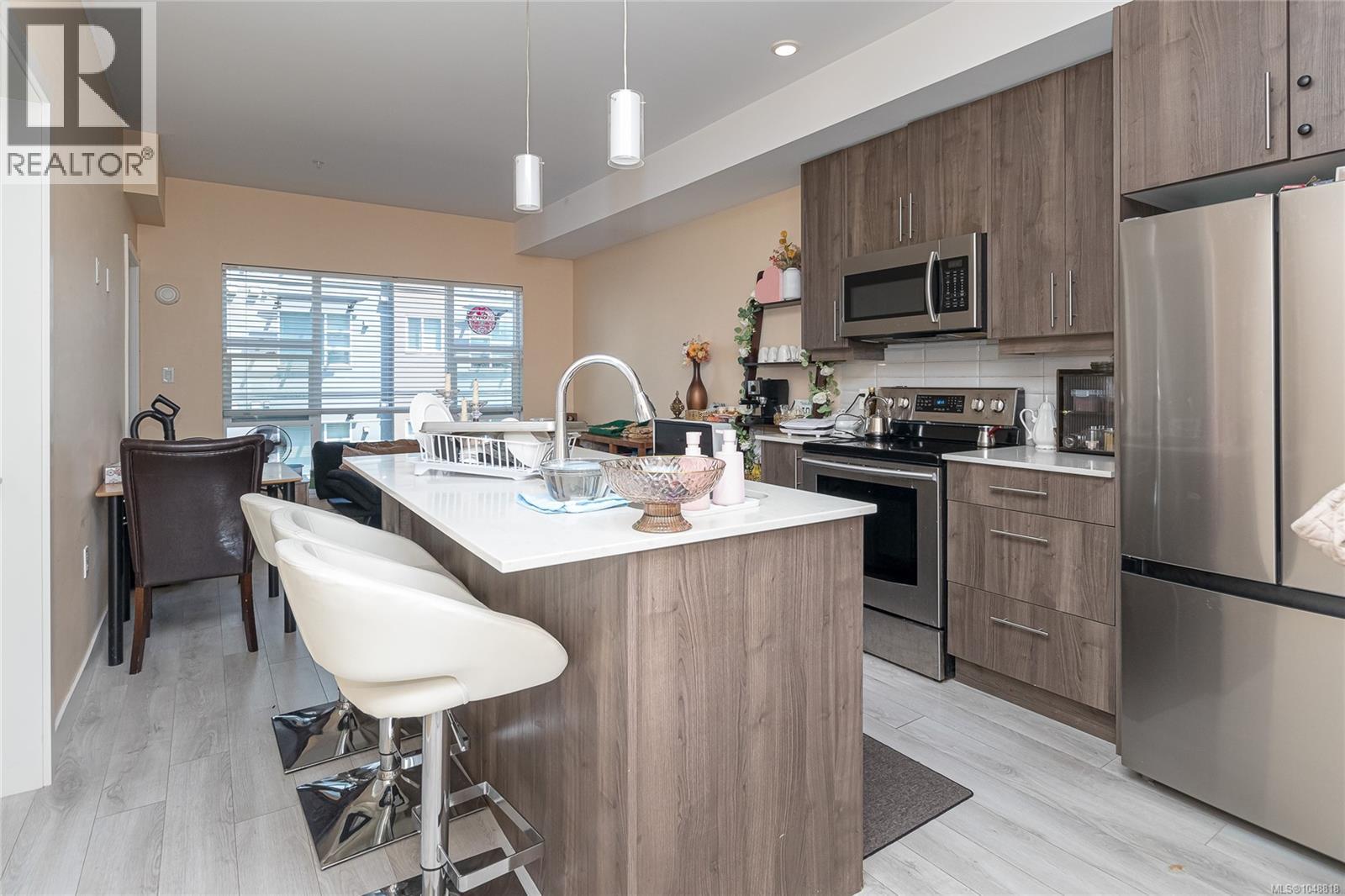 302 1020 Inverness Rd, Saanich, British Columbia  V8X 0B1 - Photo 9 - 1048818