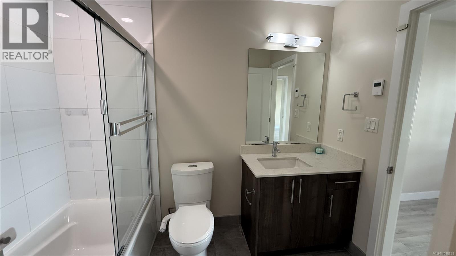 302 1020 Inverness Rd, Saanich, British Columbia  V8X 0B1 - Photo 18 - 1048818