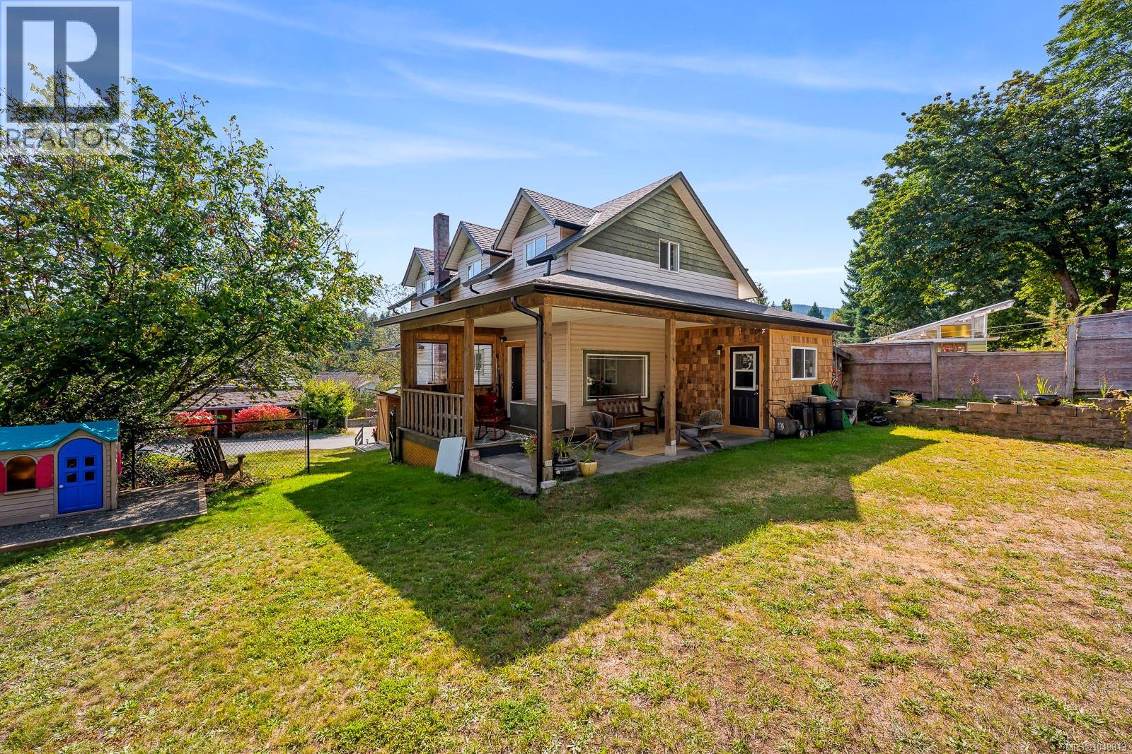 2612 Dunsmuir Ave, Cumberland, British Columbia  V0R 1S0 - Photo 40 - 1049813
