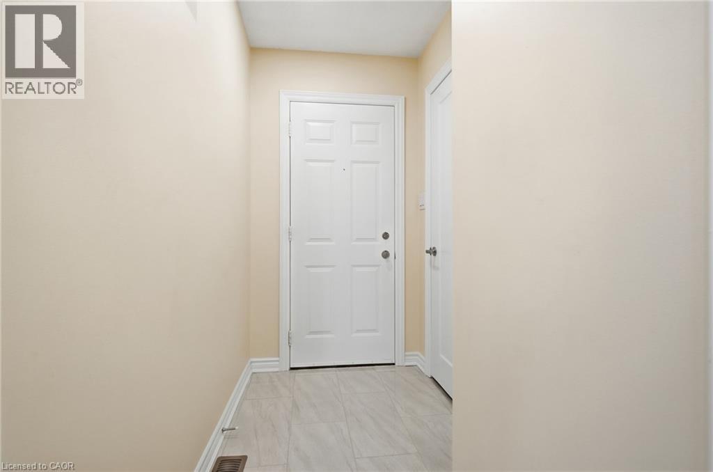 184 Macintosh Drive, Stoney Creek, Ontario  L8E 4C1 - Photo 5 - 40863466