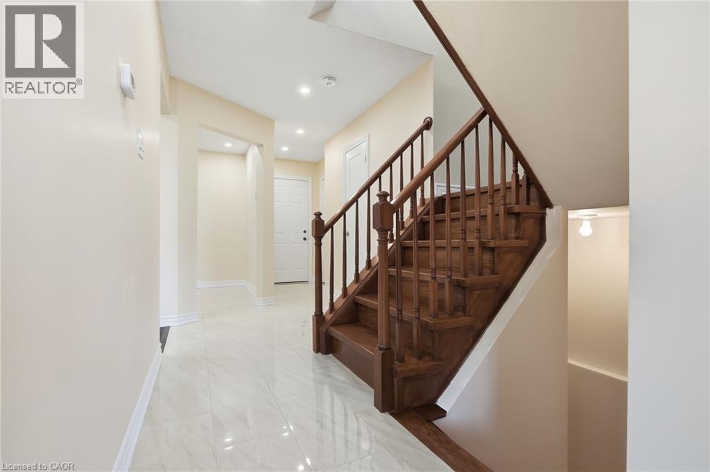 184 Macintosh Drive, Stoney Creek, Ontario  L8E 4C1 - Photo 7 - 40863466