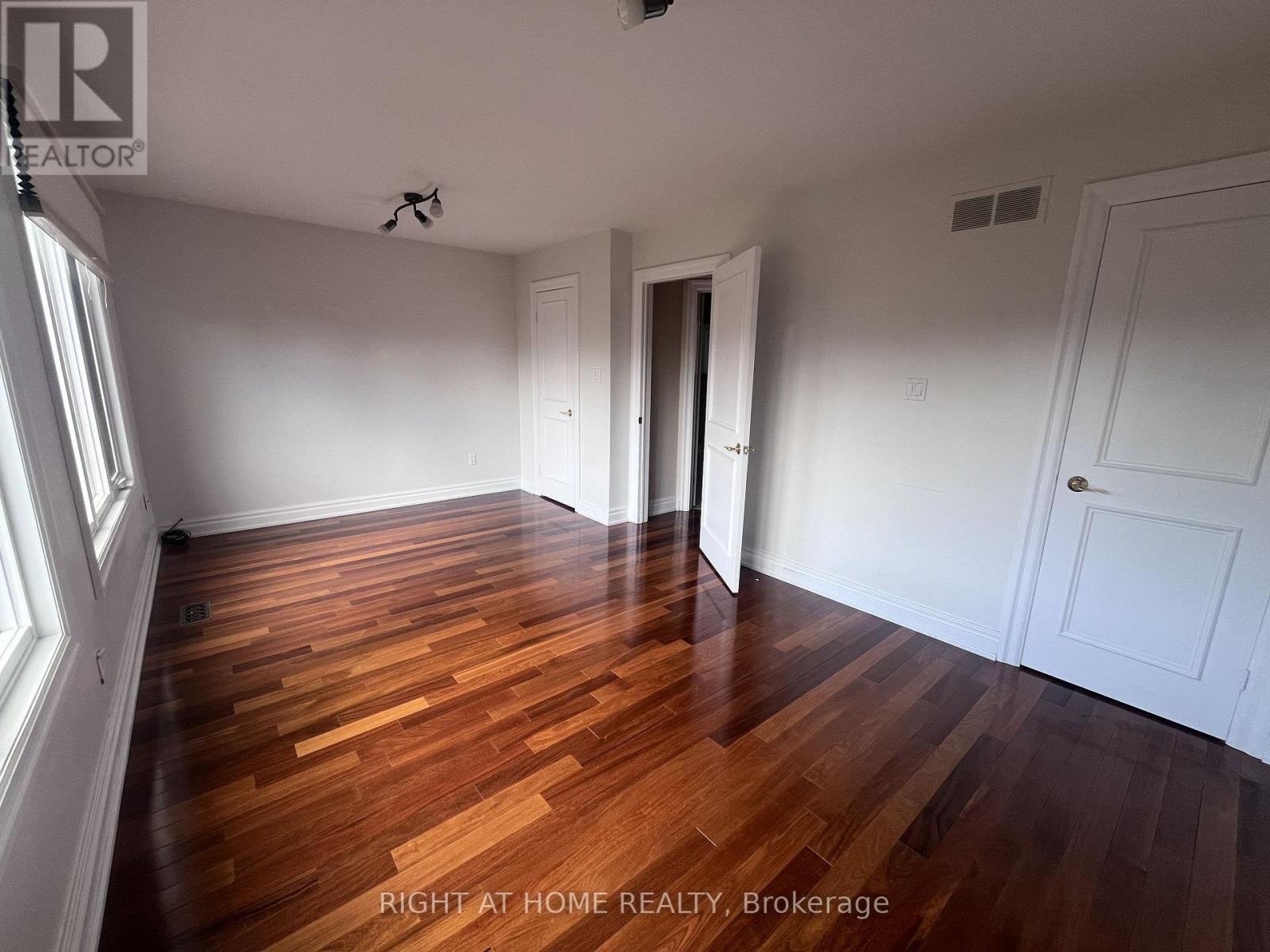 63 Walker Avenue, Toronto, Ontario  M4V 1G3 - Photo 29 - C13737568