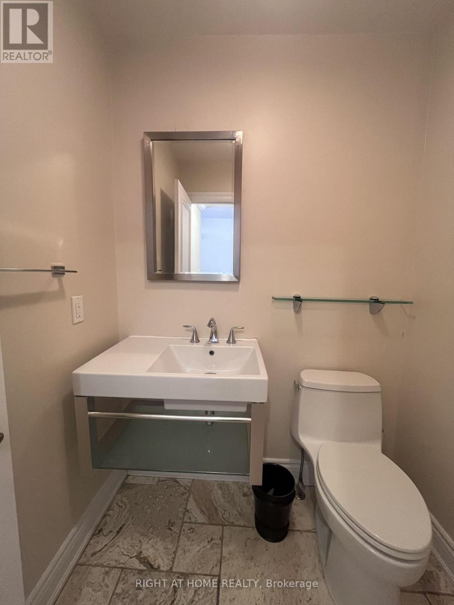 63 Walker Avenue, Toronto, Ontario  M4V 1G3 - Photo 16 - C13737568