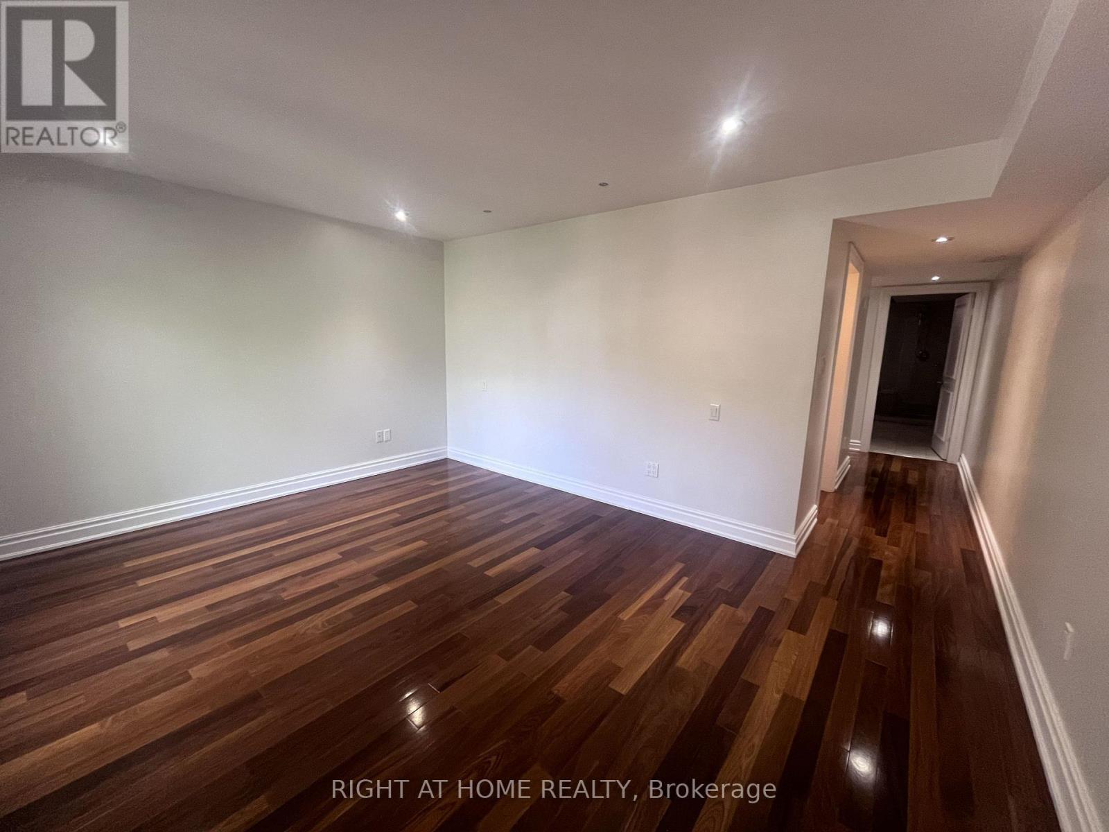 63 Walker Avenue, Toronto, Ontario  M4V 1G3 - Photo 20 - C13737568