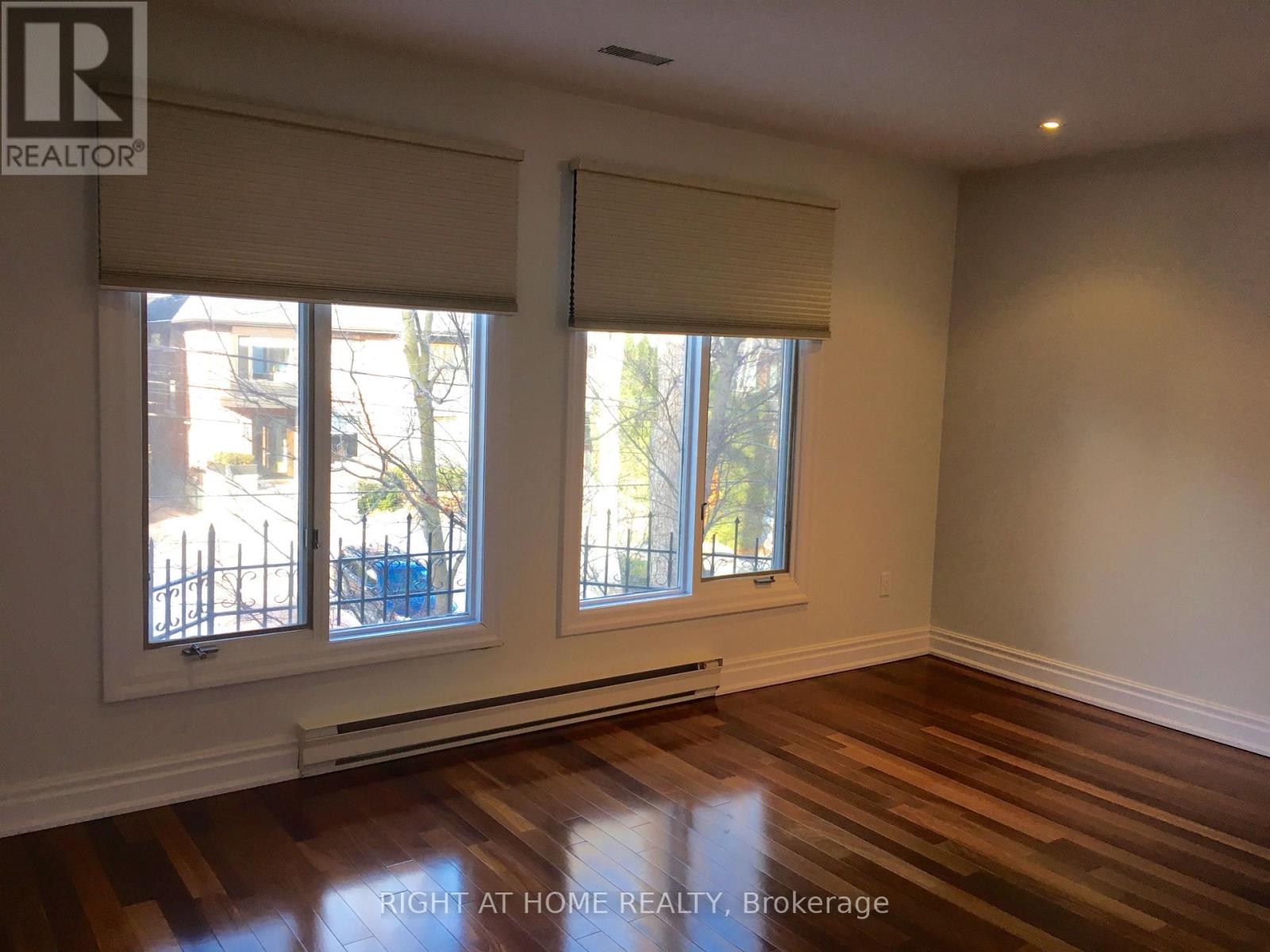 63 Walker Avenue, Toronto, Ontario  M4V 1G3 - Photo 21 - C13737568