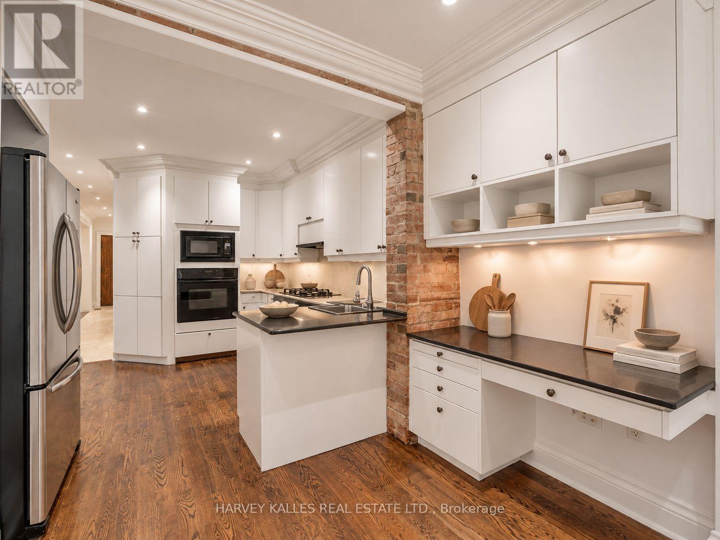 67 Warren Road, Toronto, Ontario  M4V 2R9 - Photo 11 - C13786652