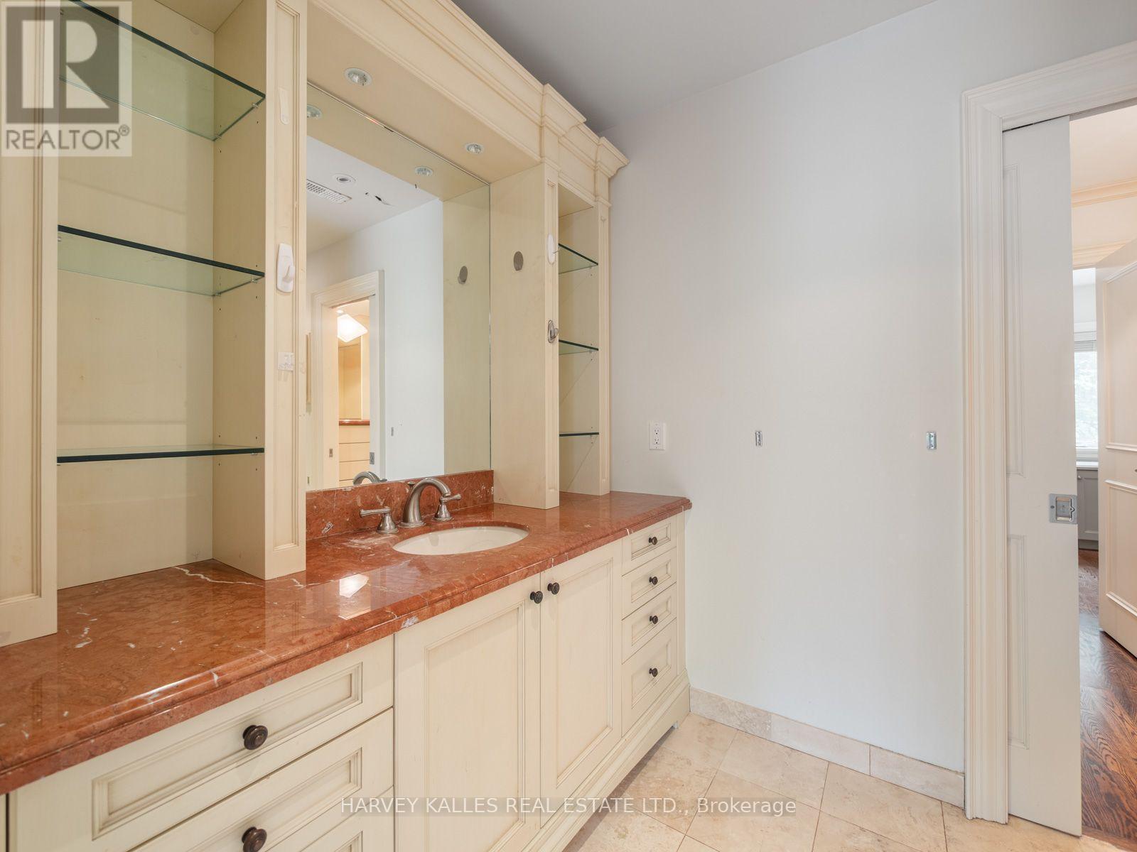 67 Warren Road, Toronto, Ontario  M4V 2R9 - Photo 18 - C13786652