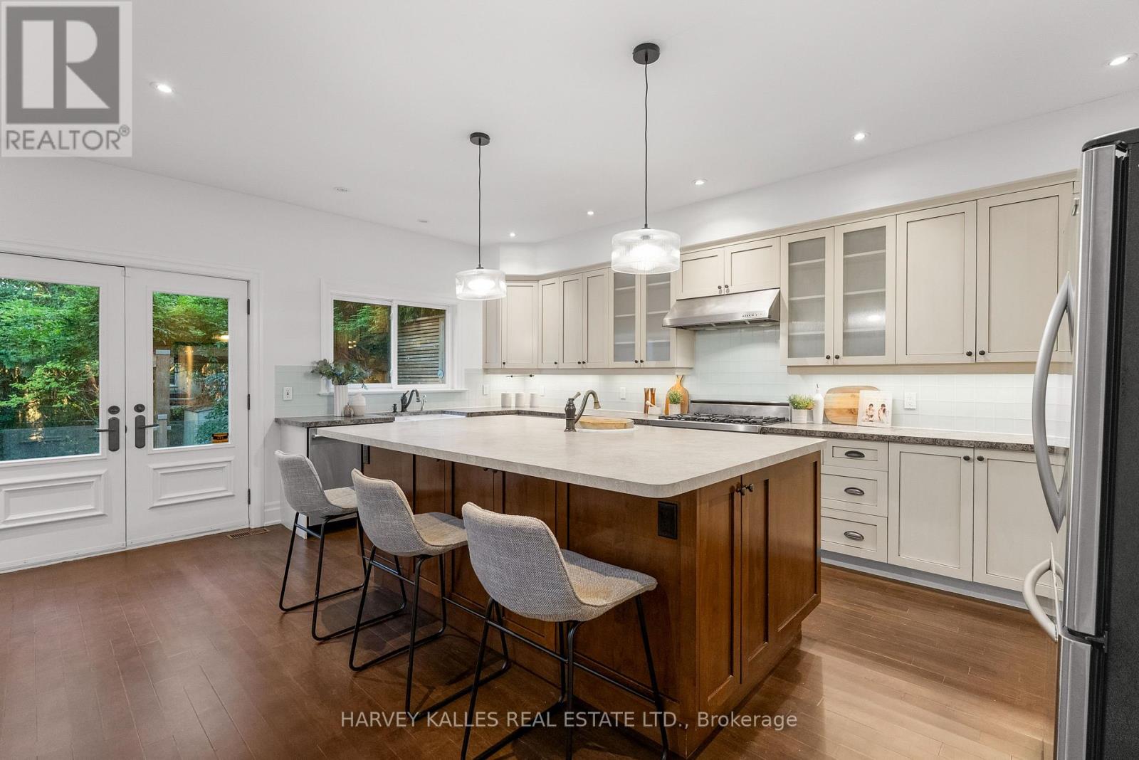 121 Johnston Avenue, Toronto, Ontario  M2N 1H1 - Photo 10 - C13786852