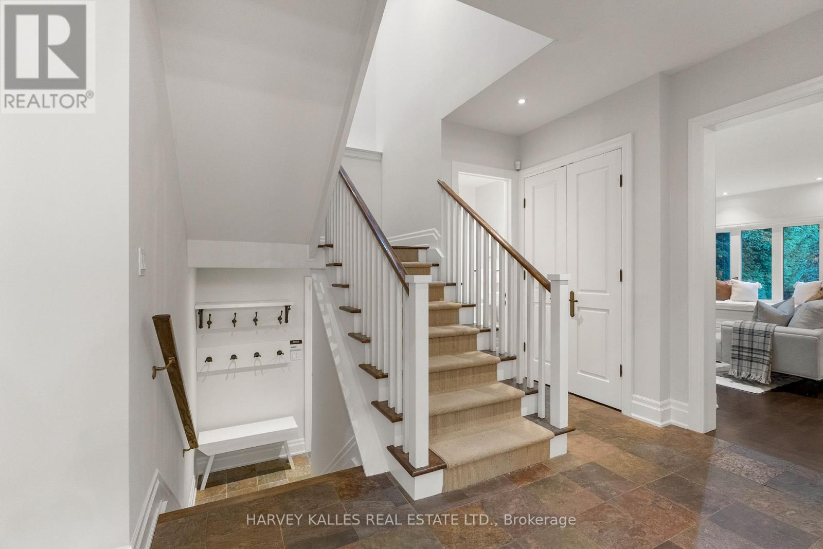 121 Johnston Avenue, Toronto, Ontario  M2N 1H1 - Photo 17 - C13786852