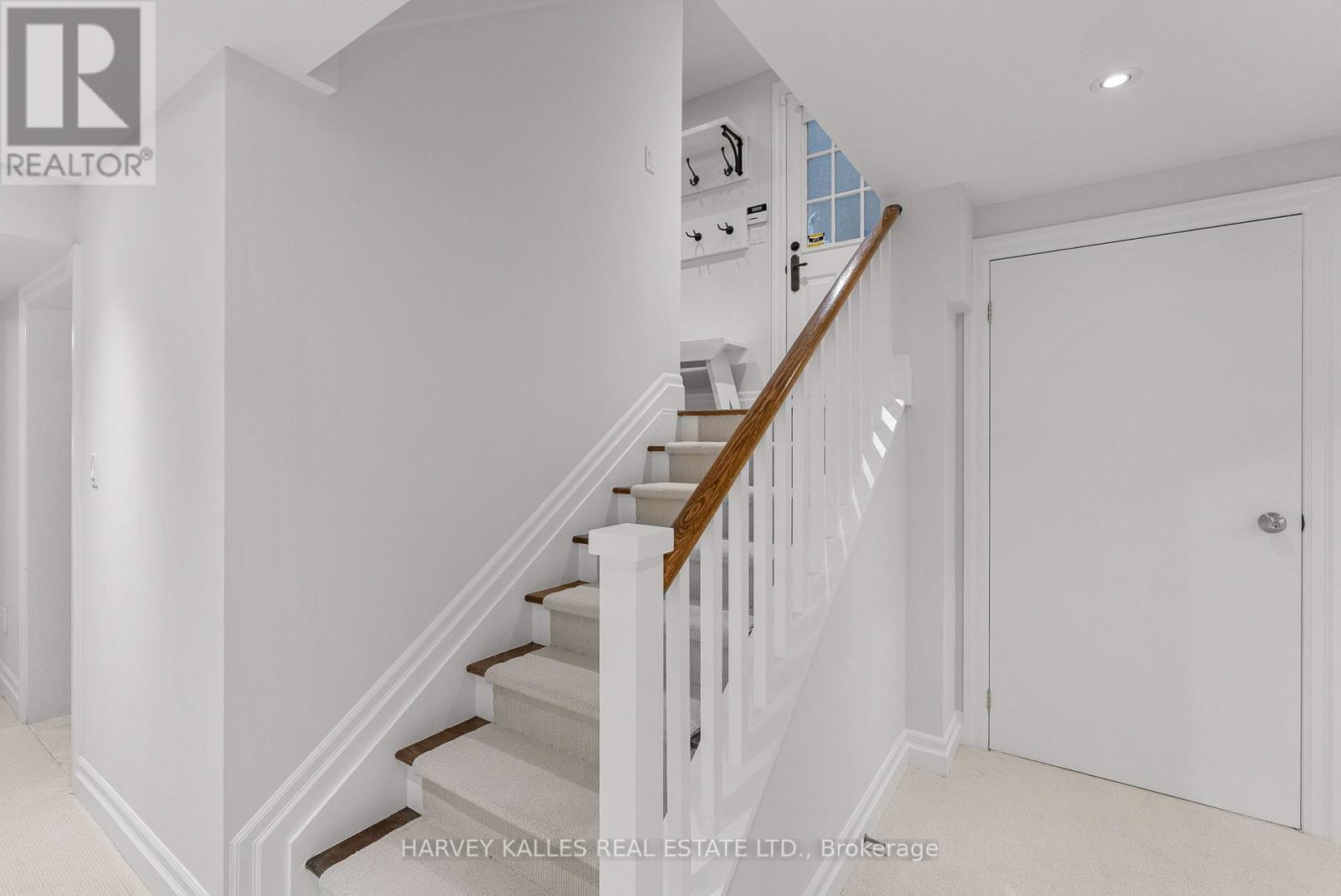 121 Johnston Avenue, Toronto, Ontario  M2N 1H1 - Photo 34 - C13786852