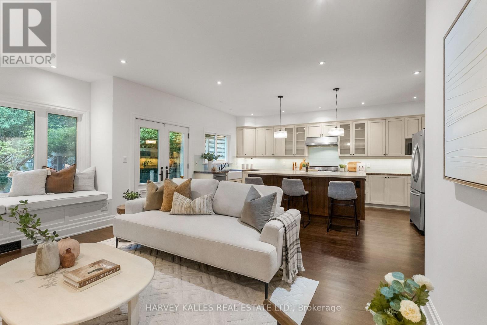 121 Johnston Avenue, Toronto, Ontario  M2N 1H1 - Photo 14 - C13786852
