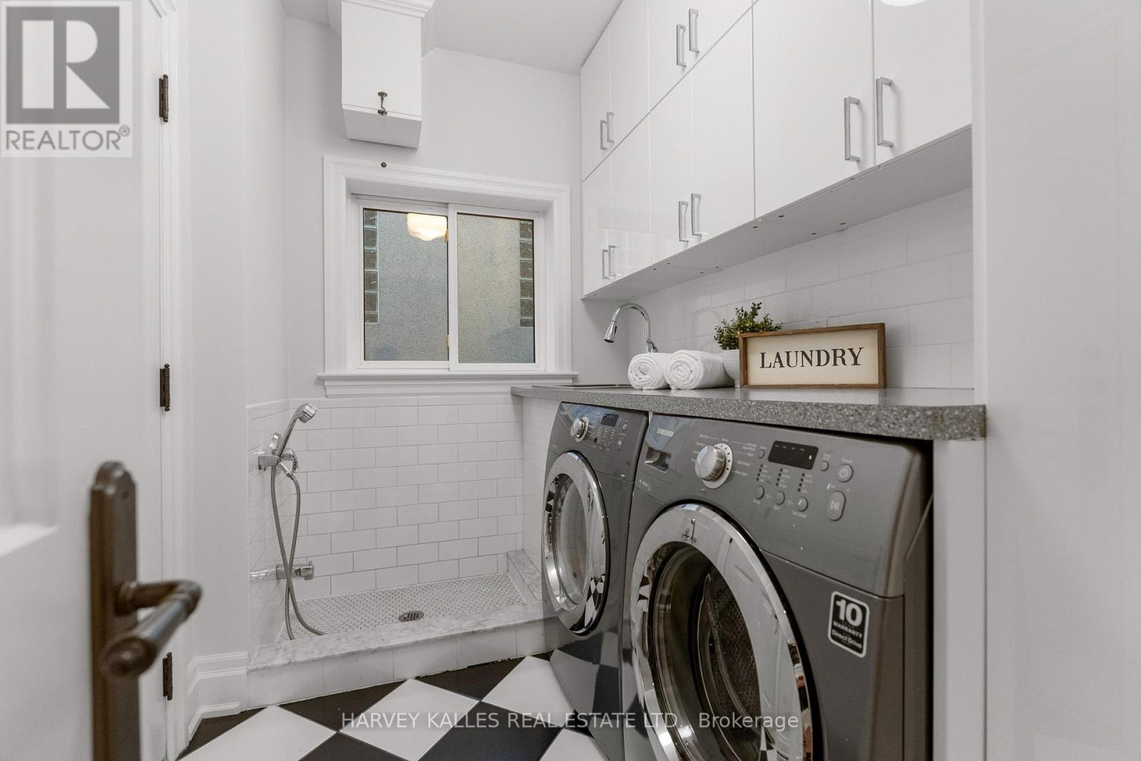 121 Johnston Avenue, Toronto, Ontario  M2N 1H1 - Photo 16 - C13786852