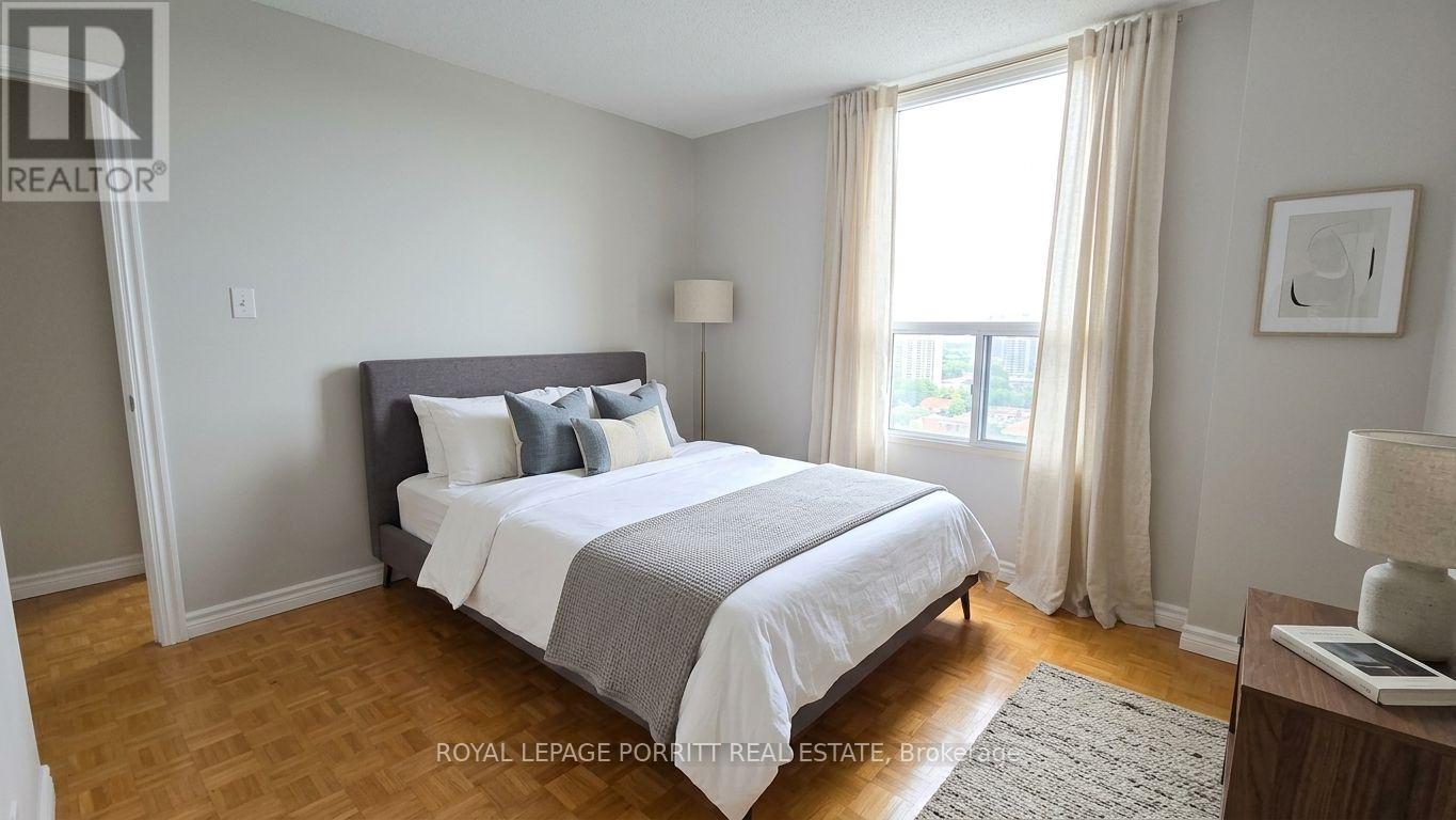 1704 - 1535 Lakeshore Road E, Mississauga, Ontario  L5E 3E2 - Photo 17 - W13785274