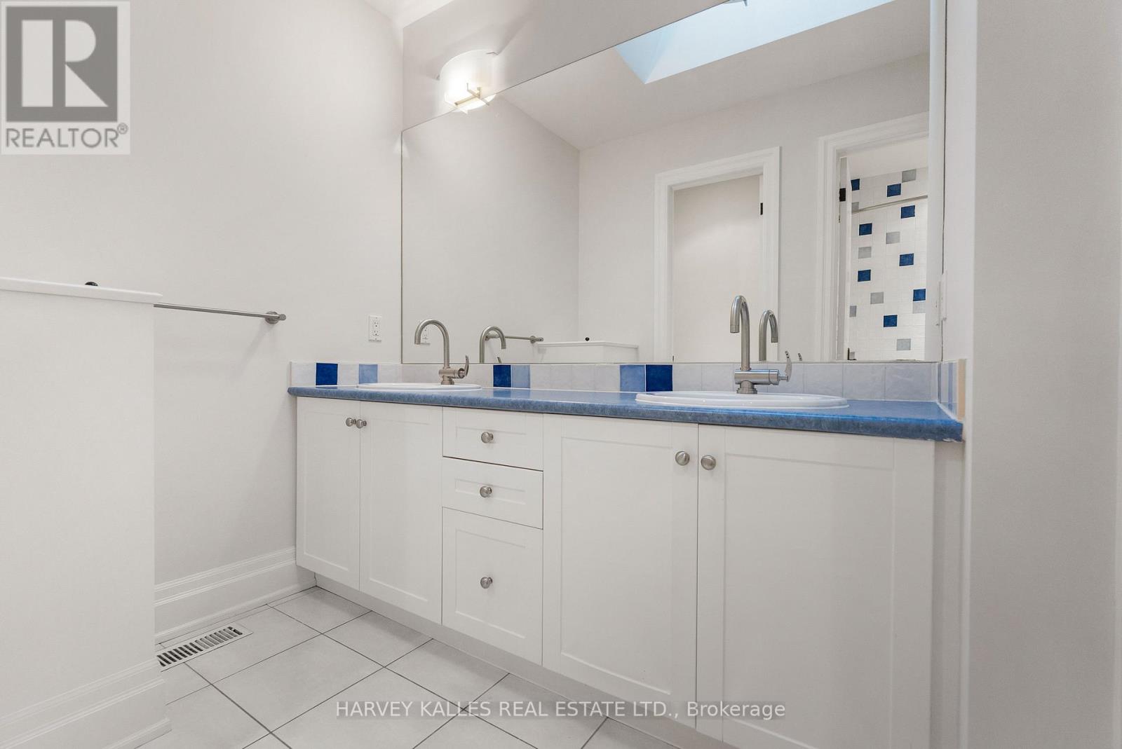 121 Johnston Avenue, Toronto, Ontario  M2N 1H1 - Photo 31 - C13786852