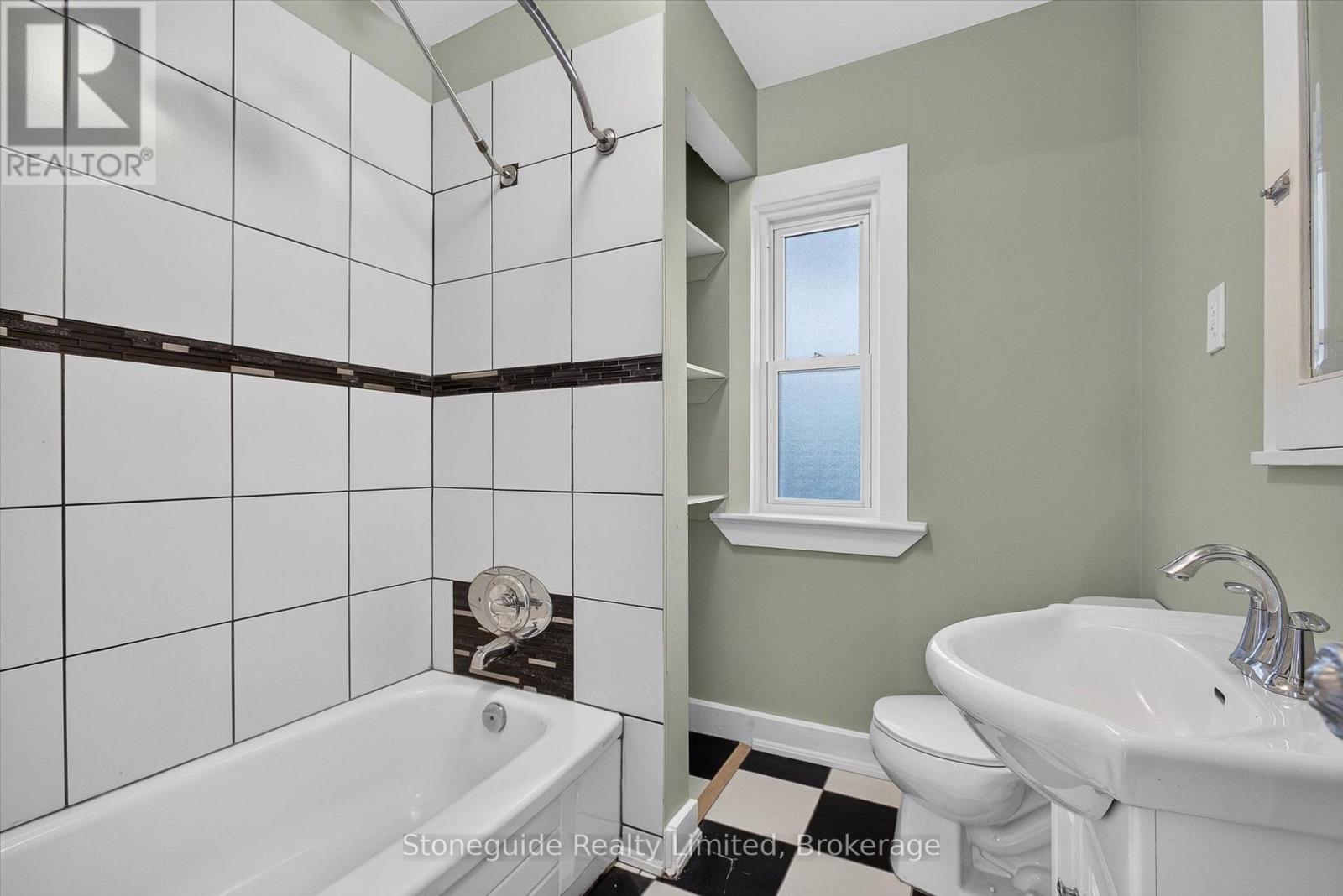 540 Charlotte Street, Peterborough, Ontario  K9J 2W5 - Photo 16 - X13787104