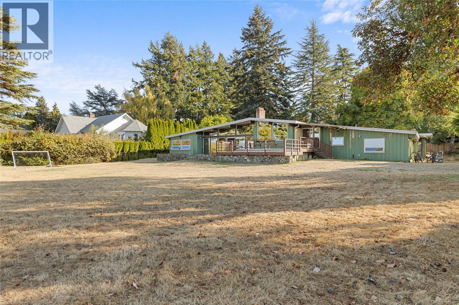 4598 Torquay Dr, Saanich, British Columbia  V8N 3L7 - Photo 32 - 1049446
