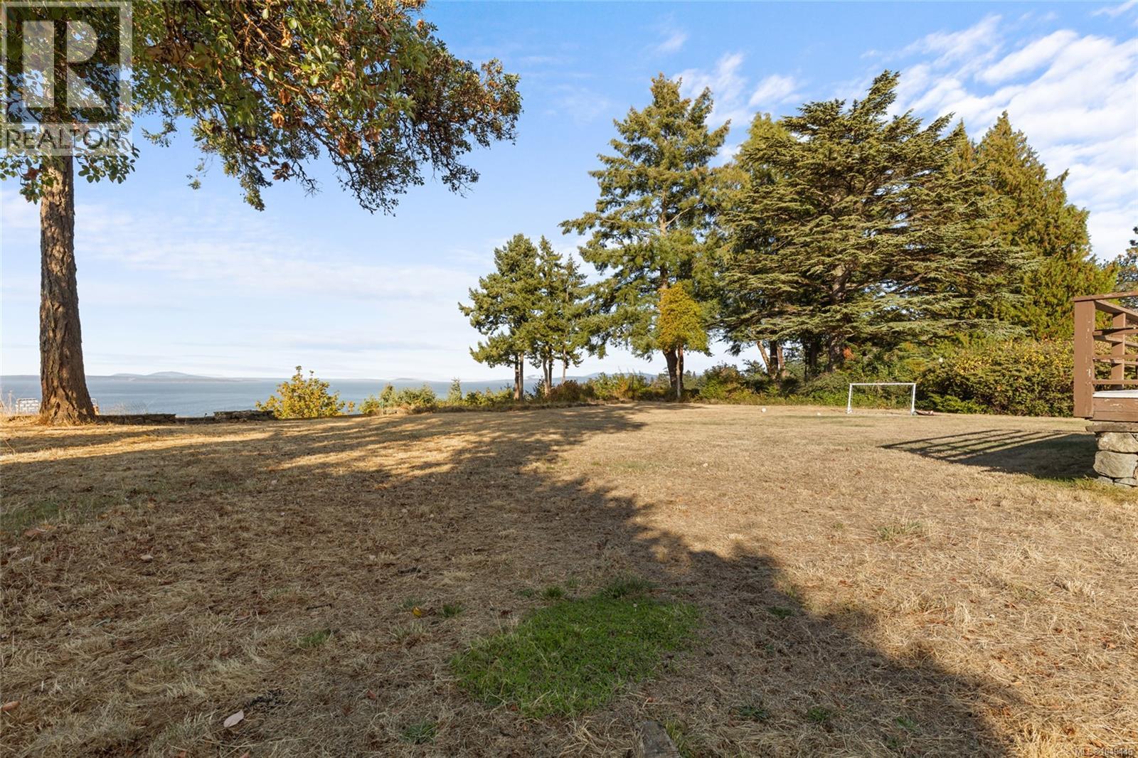 4598 Torquay Dr, Saanich, British Columbia  V8N 3L7 - Photo 29 - 1049446