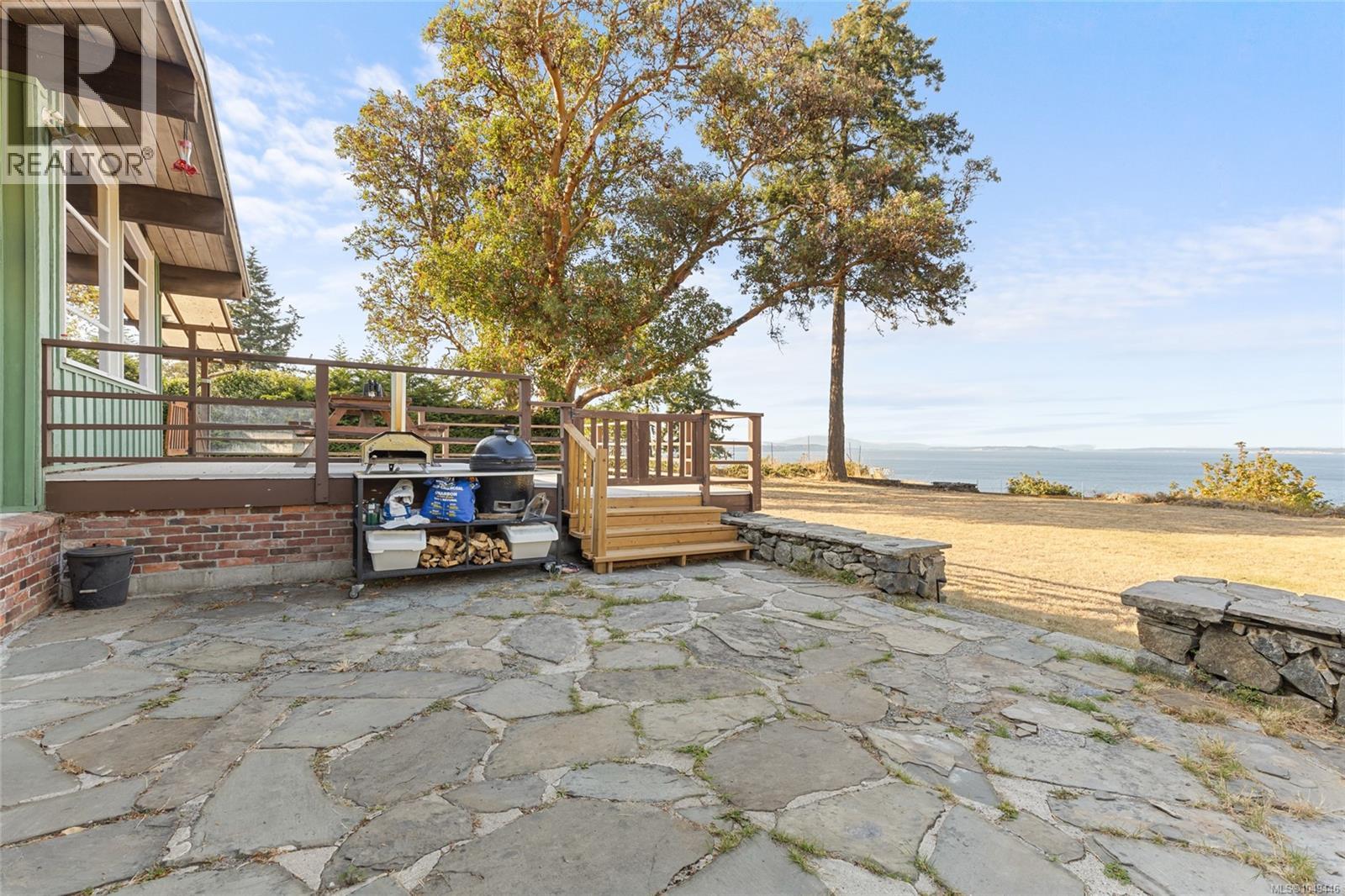 4598 Torquay Dr, Saanich, British Columbia  V8N 3L7 - Photo 30 - 1049446