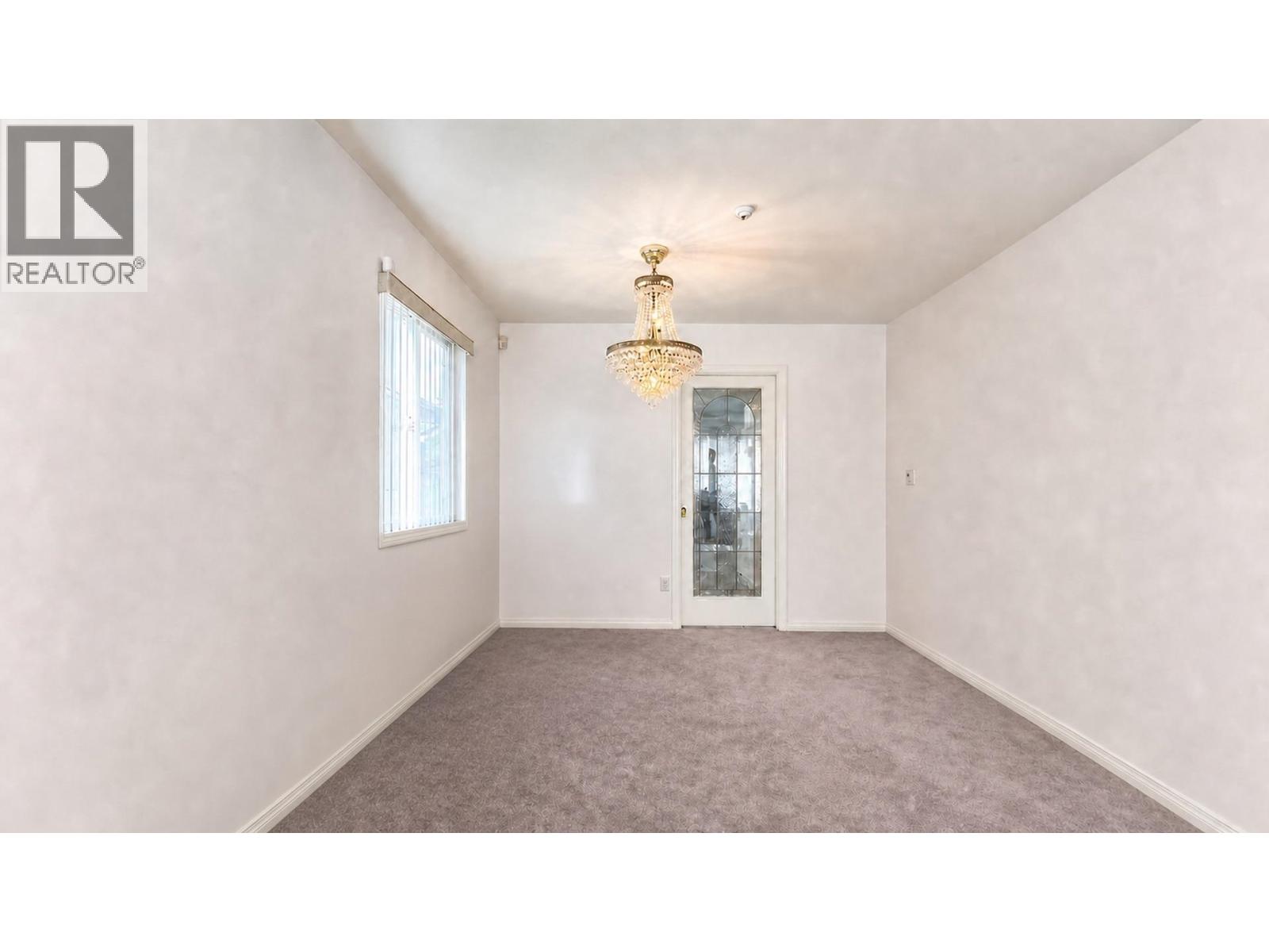 3211 Queens Avenue, Vancouver, British Columbia  V5R 4T7 - Photo 3 - R3148892