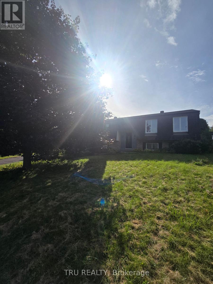 14 Langholm Crescent, Ottawa, Ontario  K2J 1H2 - Photo 2 - X13787222