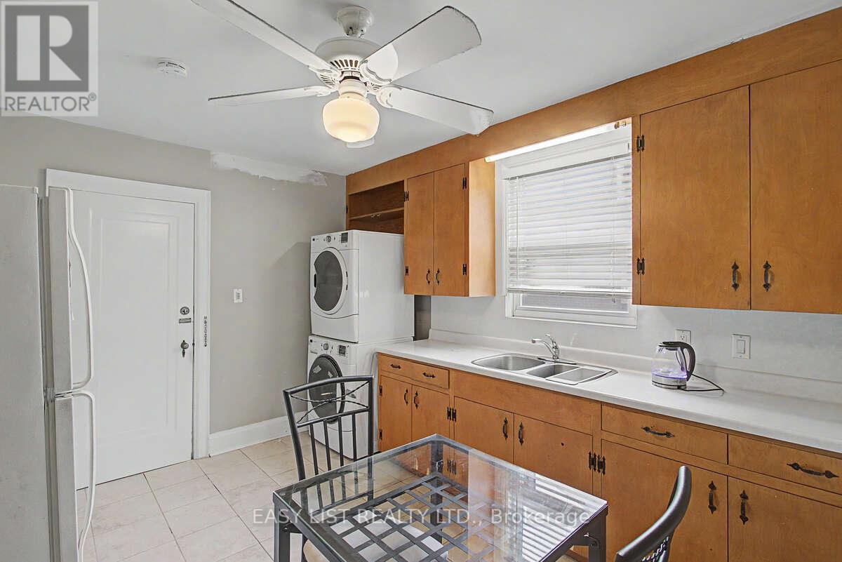 77 Avondale Avenue, Toronto, Ontario  M2N 2V1 - Photo 3 - C13787112