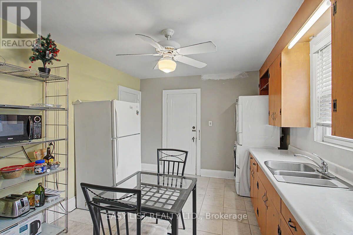 77 Avondale Avenue, Toronto, Ontario  M2N 2V1 - Photo 6 - C13787112