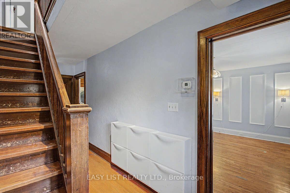 77 Avondale Avenue, Toronto, Ontario  M2N 2V1 - Photo 9 - C13787112
