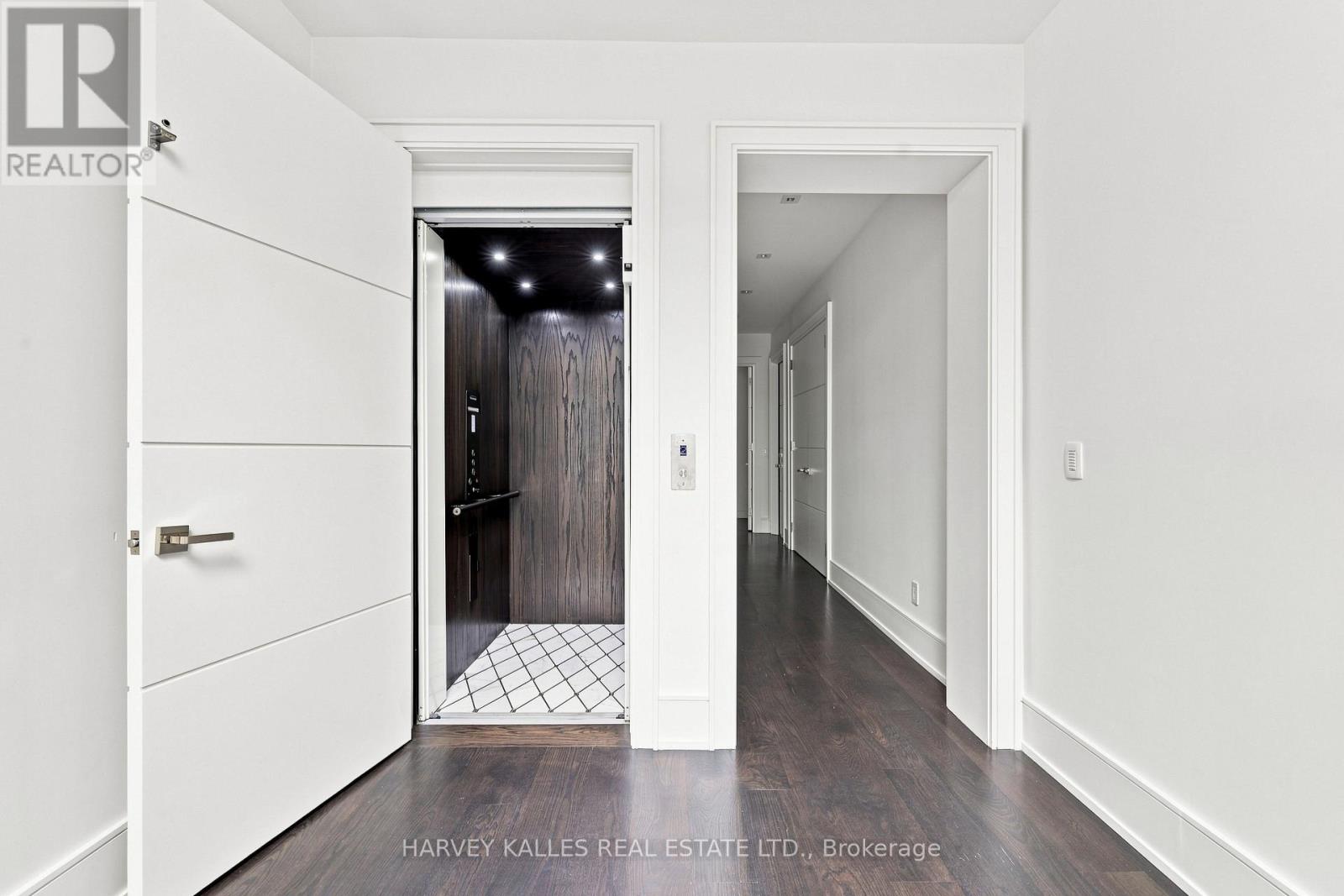 126 Sandringham Drive, Toronto, Ontario  M3H 1E3 - Photo 25 - C13787138