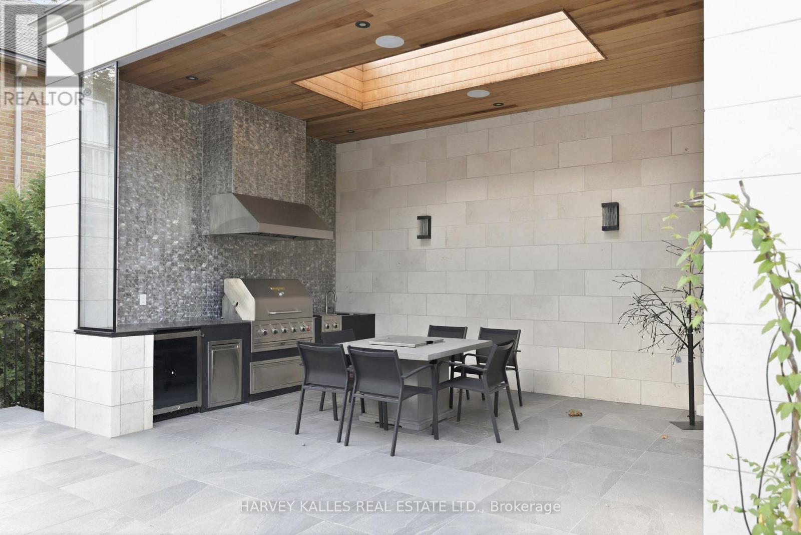 126 Sandringham Drive, Toronto, Ontario  M3H 1E3 - Photo 48 - C13787138
