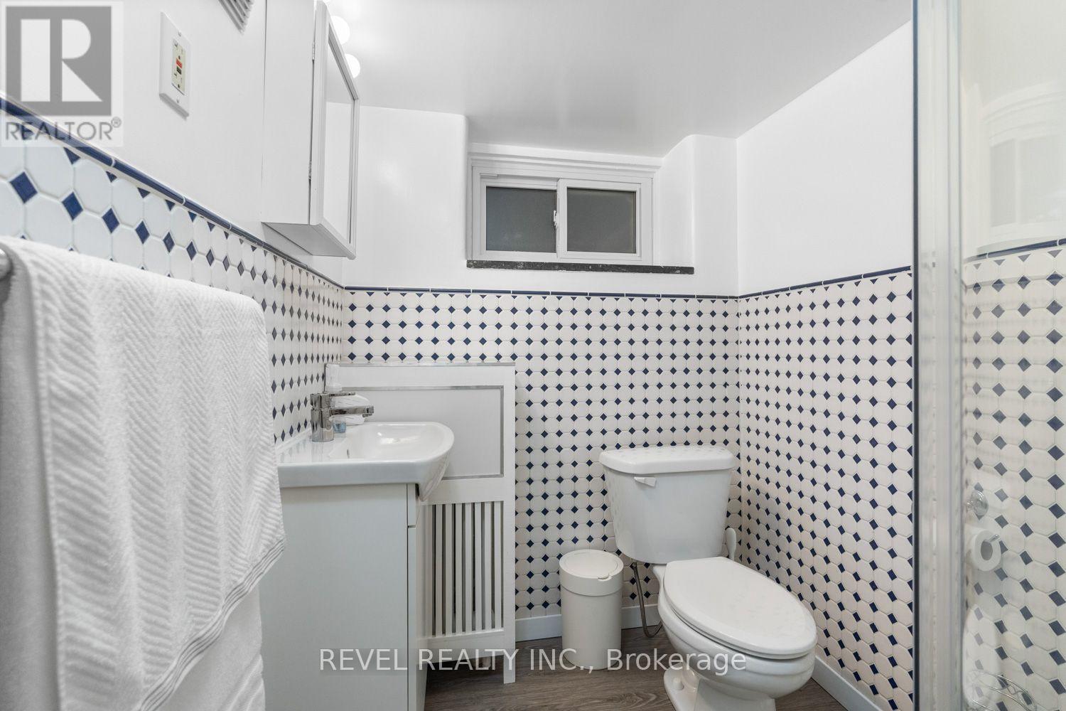 165 Northcliffe Boulevard, Toronto, Ontario  M6E 3K5 - Photo 25 - C13787214