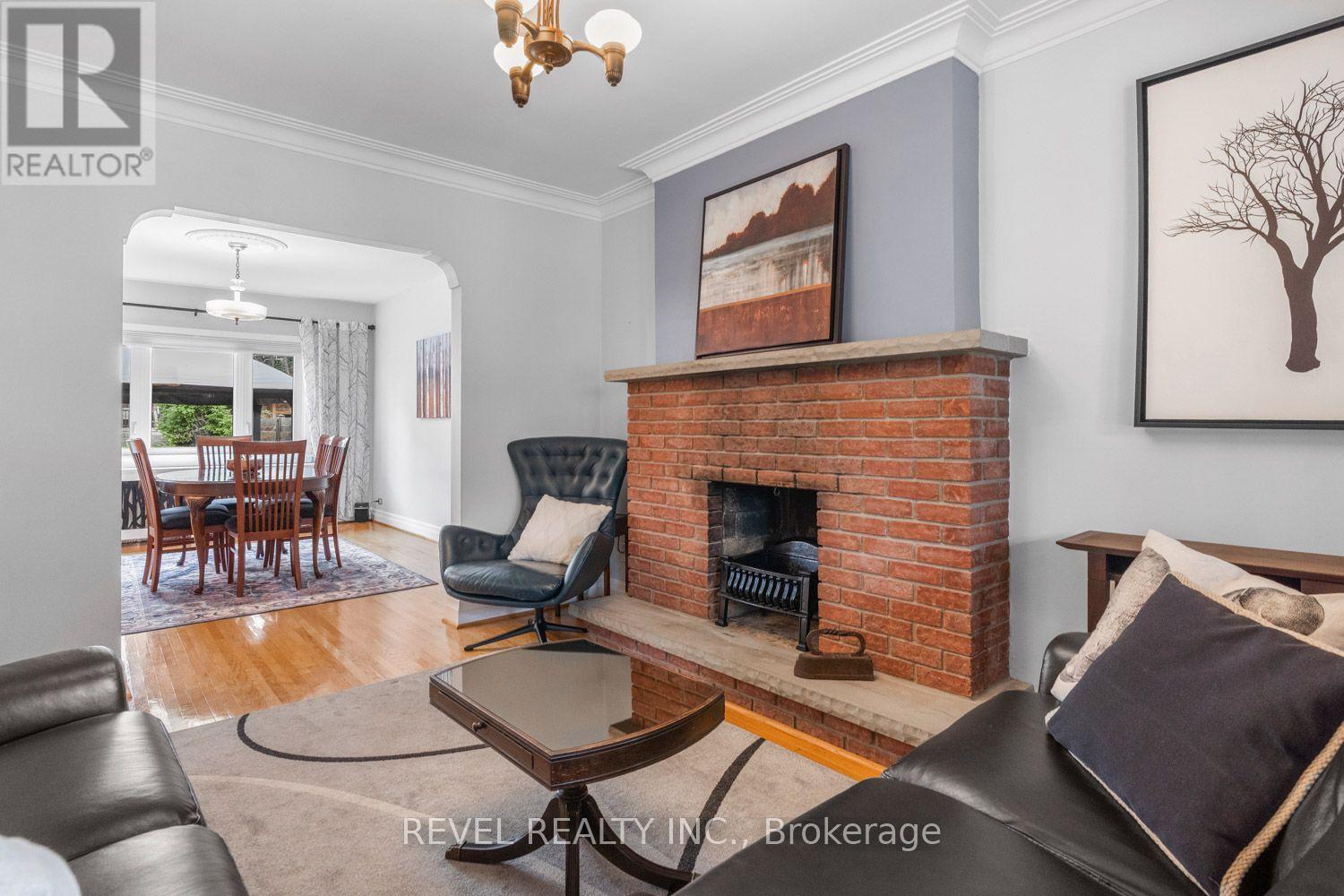 165 Northcliffe Boulevard, Toronto, Ontario  M6E 3K5 - Photo 5 - C13787214