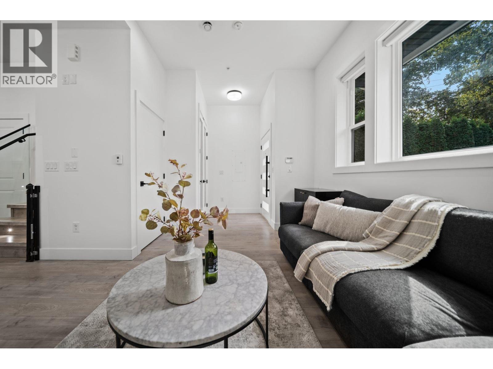 1131 E 23rd Avenue, Vancouver, British Columbia  V5V 1Y8 - Photo 5 - R3165686