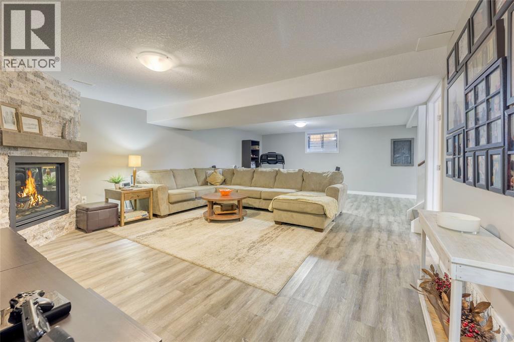 508 Foxwood Court, Sarnia, Ontario  N7S 0A6 - Photo 39 - 26022561