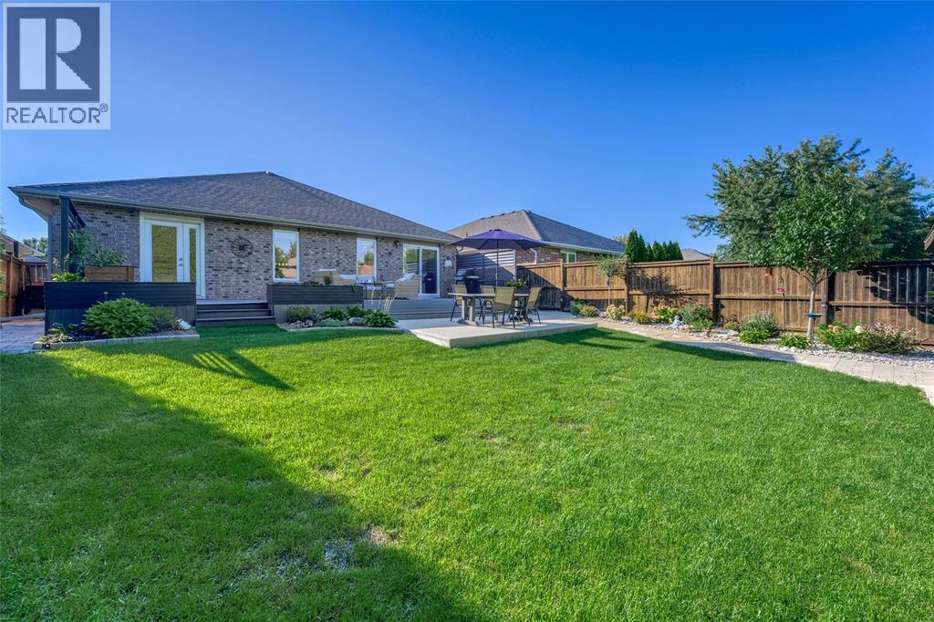 508 Foxwood Court, Sarnia, Ontario  N7S 0A6 - Photo 9 - 26022561