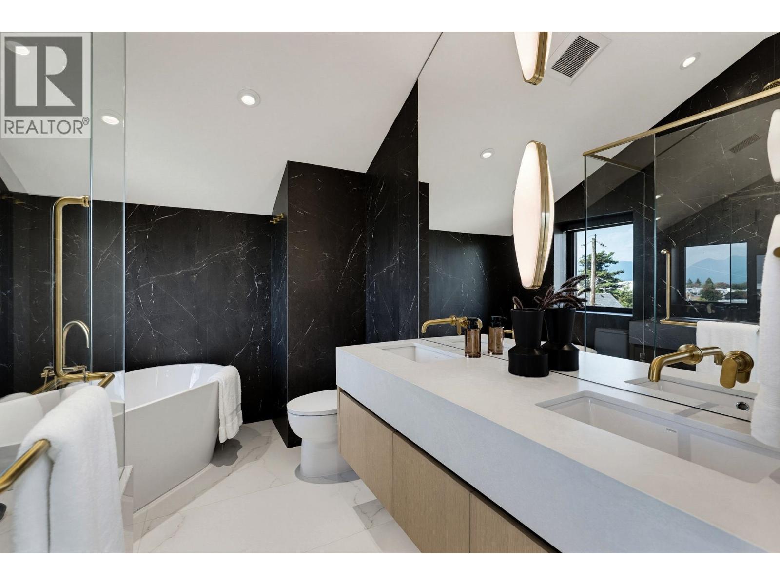 635 E 22nd Avenue, Vancouver, British Columbia  V5V 1V3 - Photo 20 - R3165647