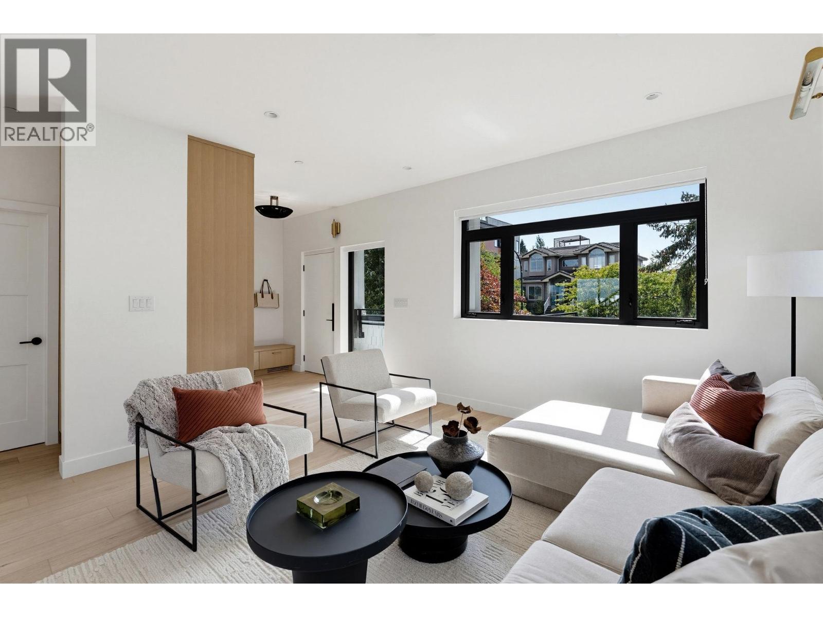 635 E 22nd Avenue, Vancouver, British Columbia  V5V 1V3 - Photo 5 - R3165647