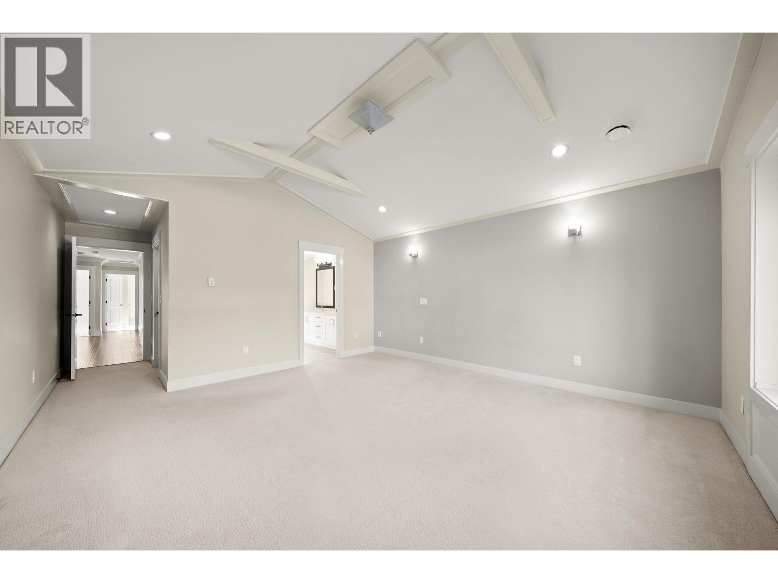 7028 Broadway, Burnaby, British Columbia  V5A 1R8 - Photo 18 - R3165648