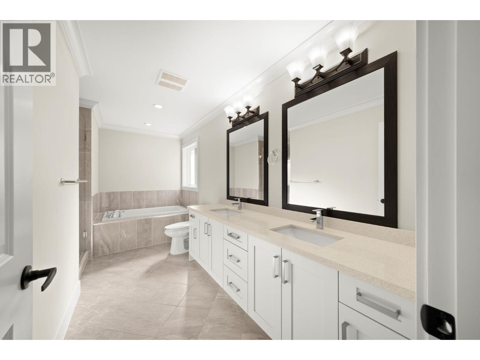 7028 Broadway, Burnaby, British Columbia  V5A 1R8 - Photo 19 - R3165648