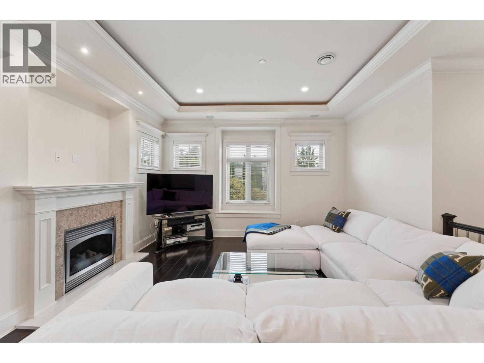4898 Quebec Street, Vancouver, British Columbia  V5V 3M3 - Photo 4 - R3165650
