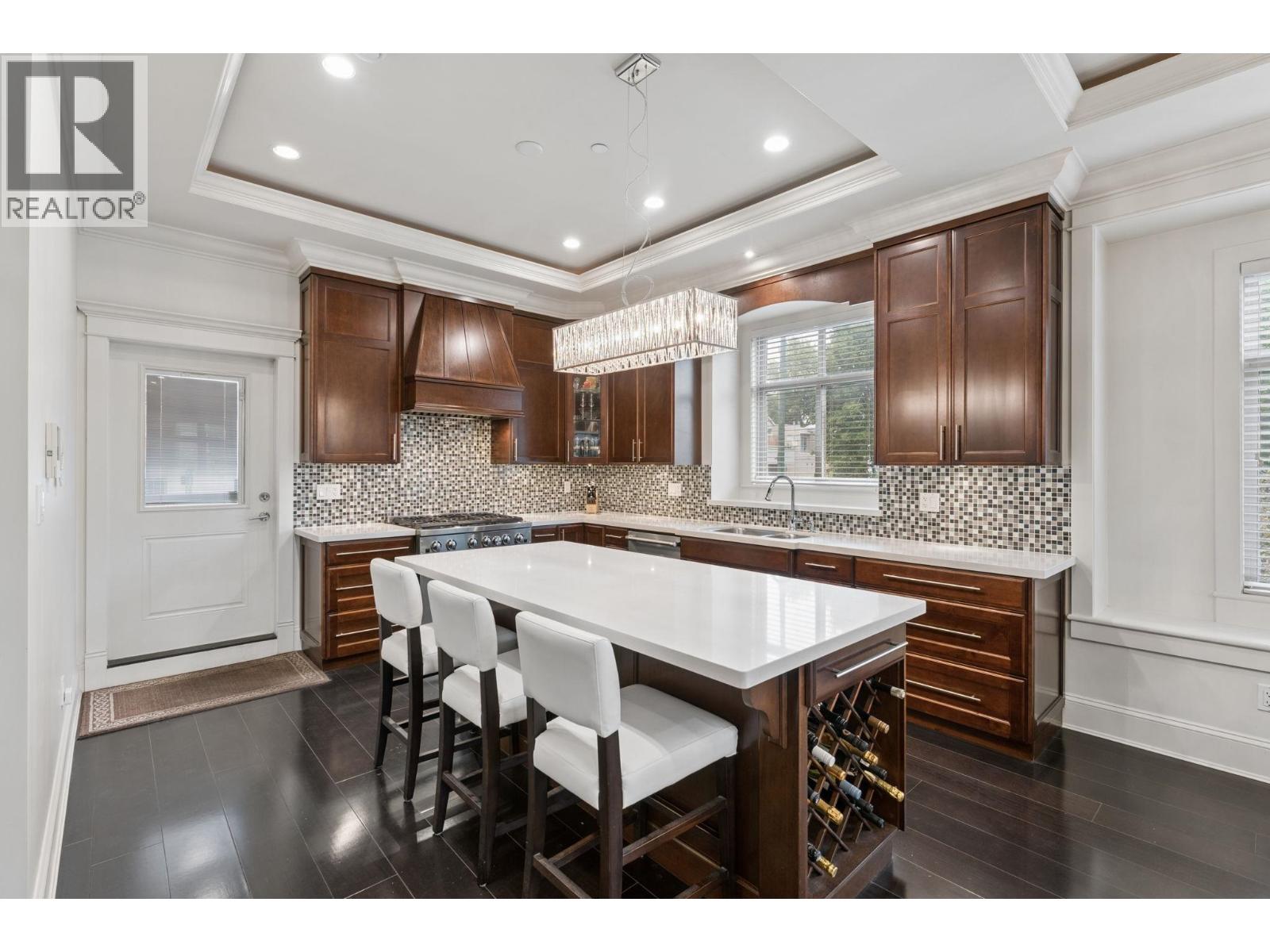 4898 Quebec Street, Vancouver, British Columbia  V5V 3M3 - Photo 5 - R3165650