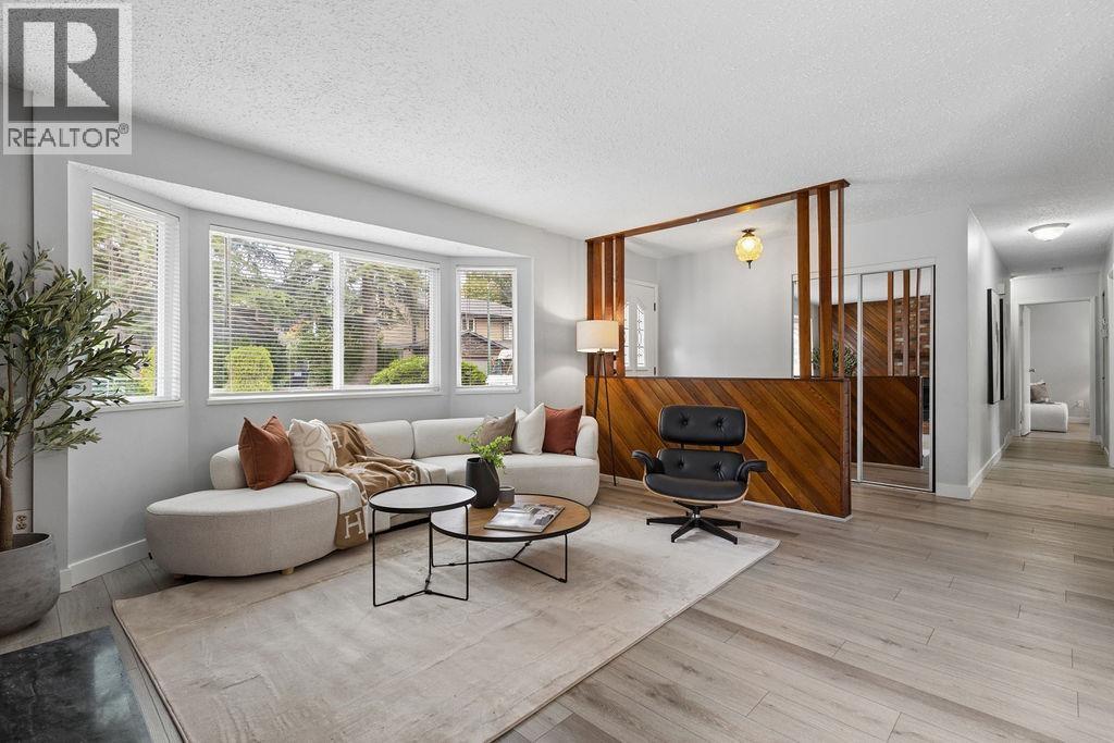 2657 Burnside Place, Coquitlam, British Columbia  V3E 1A1 - Photo 3 - R3165669
