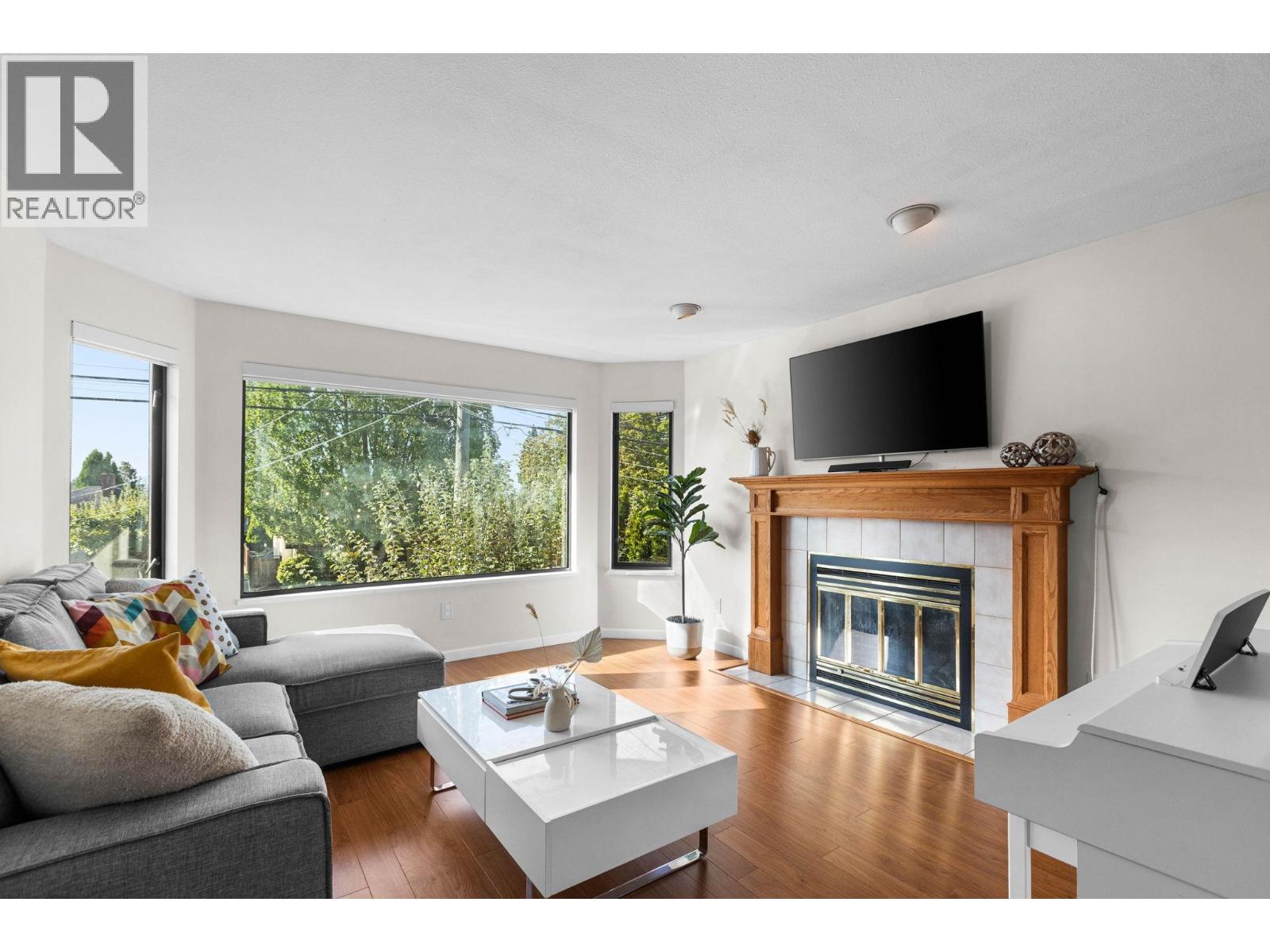 7127 Halifax Street, Burnaby, British Columbia  V5A 1M1 - Photo 6 - R3165675