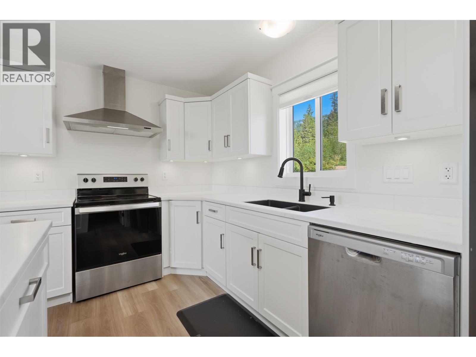 1846 Harman Road, Roberts Creek, British Columbia  V0N 2W5 - Photo 8 - R3165688